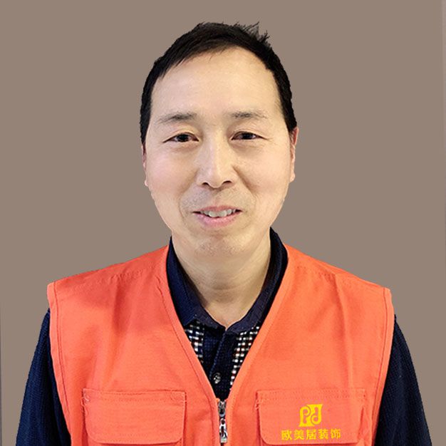 成都装修工长敬华明